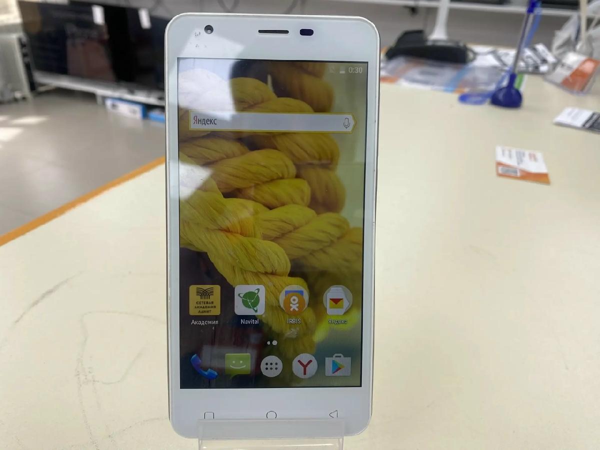 Смартфон Irbis SP57