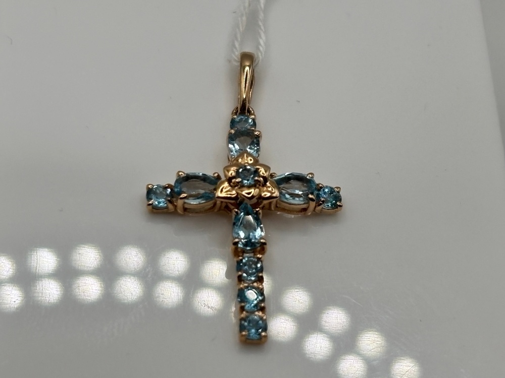ПОДККИ585 ПОДВЕСКА КРЕСТ С КАМНЯМИ (Au 585)