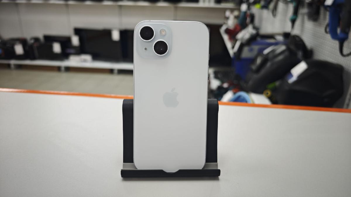 Смартфон Apple Iphone 15 128Gb