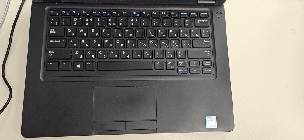 Ноутбук DELL; Core i5-8350U, HD Graphics, 8 Гб, 256 Гб, Нет