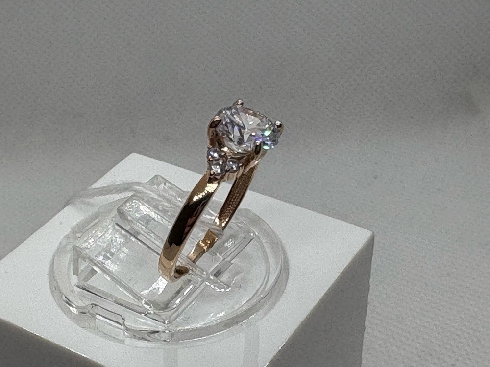 КОЛКМИ585 КОЛЬЦО С КАМНЯМИ (Au 585)