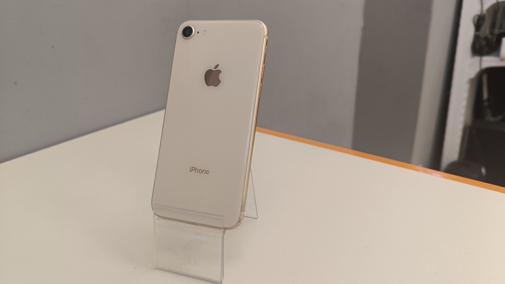 Смартфон Apple iPhone 8 64Gb