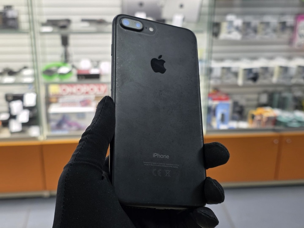 Смартфон Apple iPhone 7 Plus 32Gb