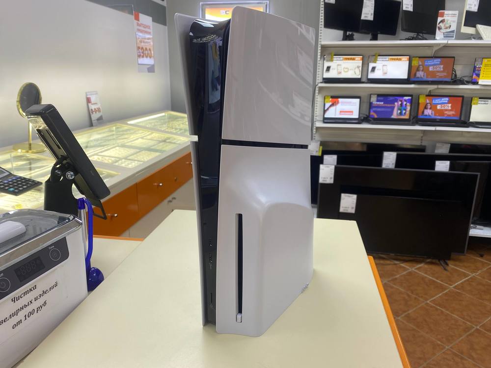 Игровая приставка PlayStation 5 825Gb (С дисководом)