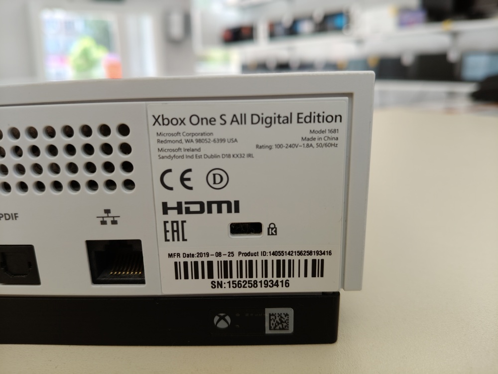 Игровая приставка Xbox One S Digital Edition 1TB