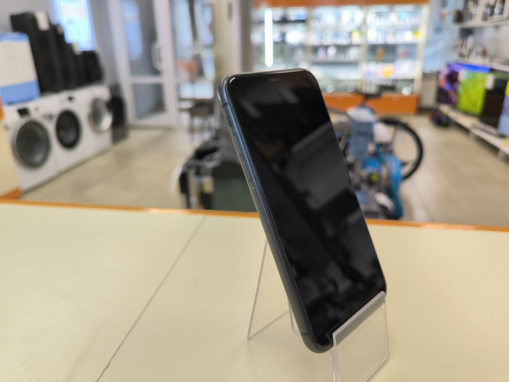Смартфон Apple iPhone 11 64Gb