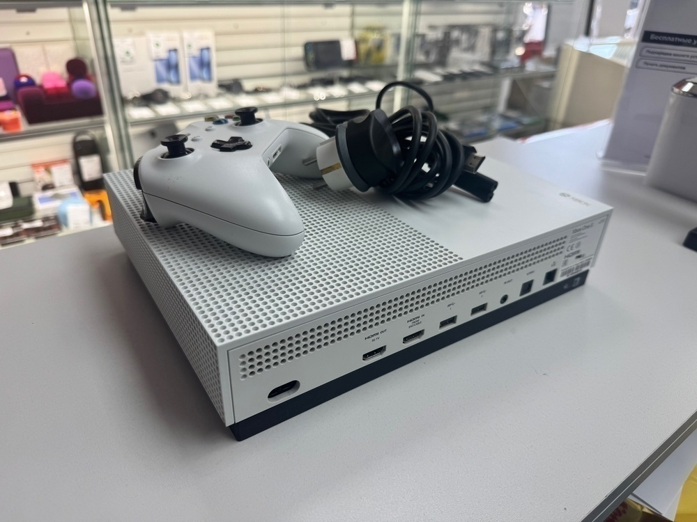 Игровая приставка Xbox One S 500Gb