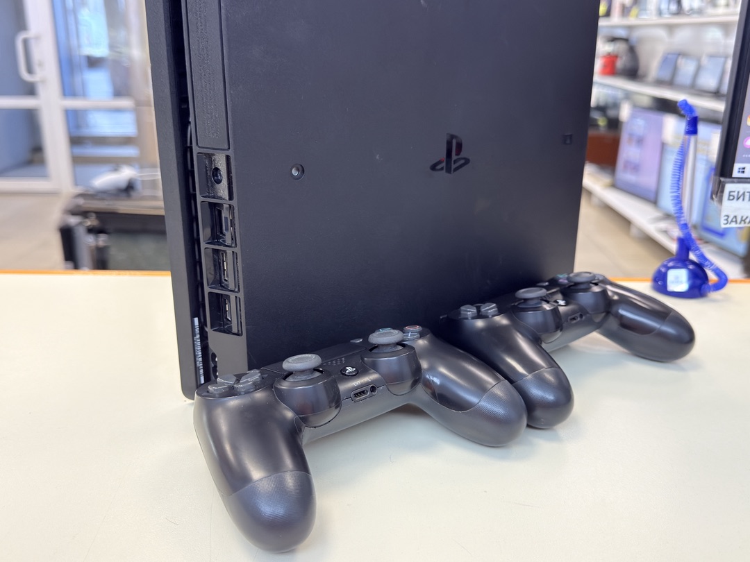 Игровая приставка PlayStation 4 Slim 500GB Игровая приставка PlayStation 4 Slim 500GB