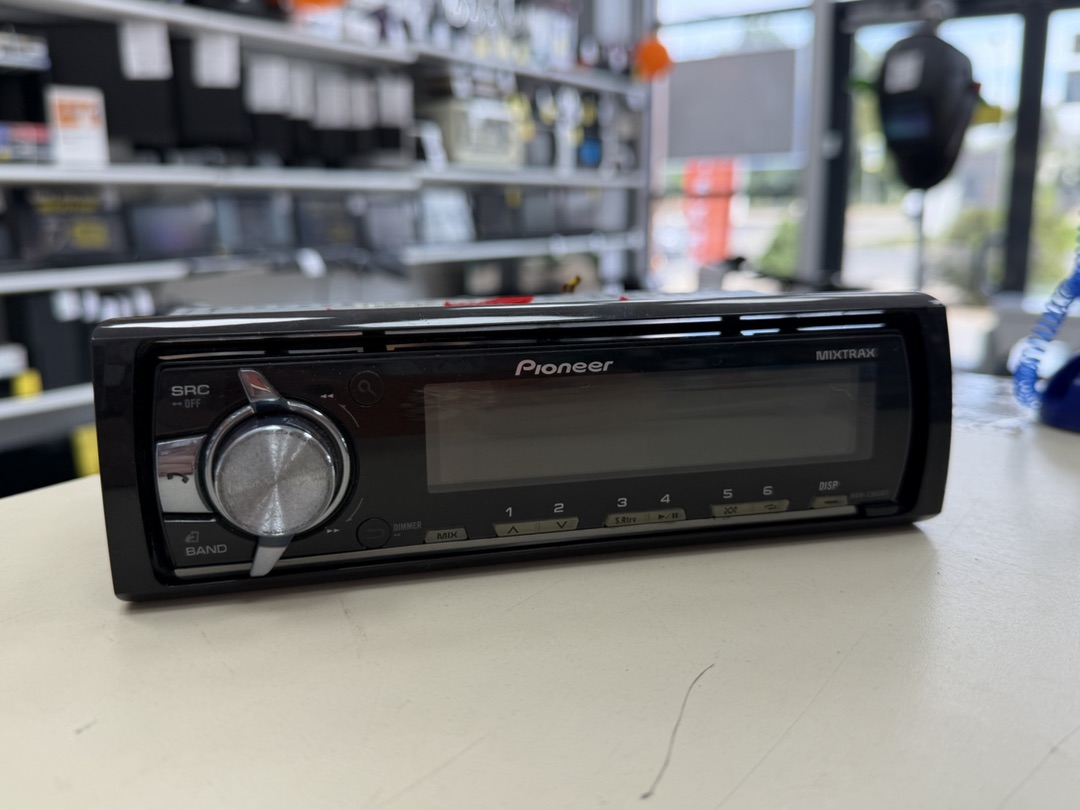 Автомагнитола Pioneer MVH-X560BT
