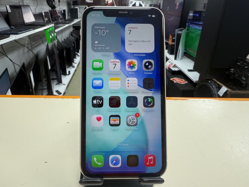 Смартфон Apple iPhone 11 64Gb