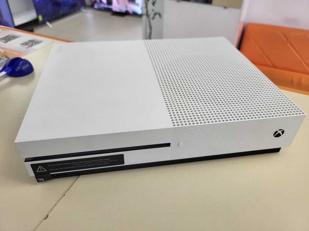 Игровая приставка Xbox One S 500Gb