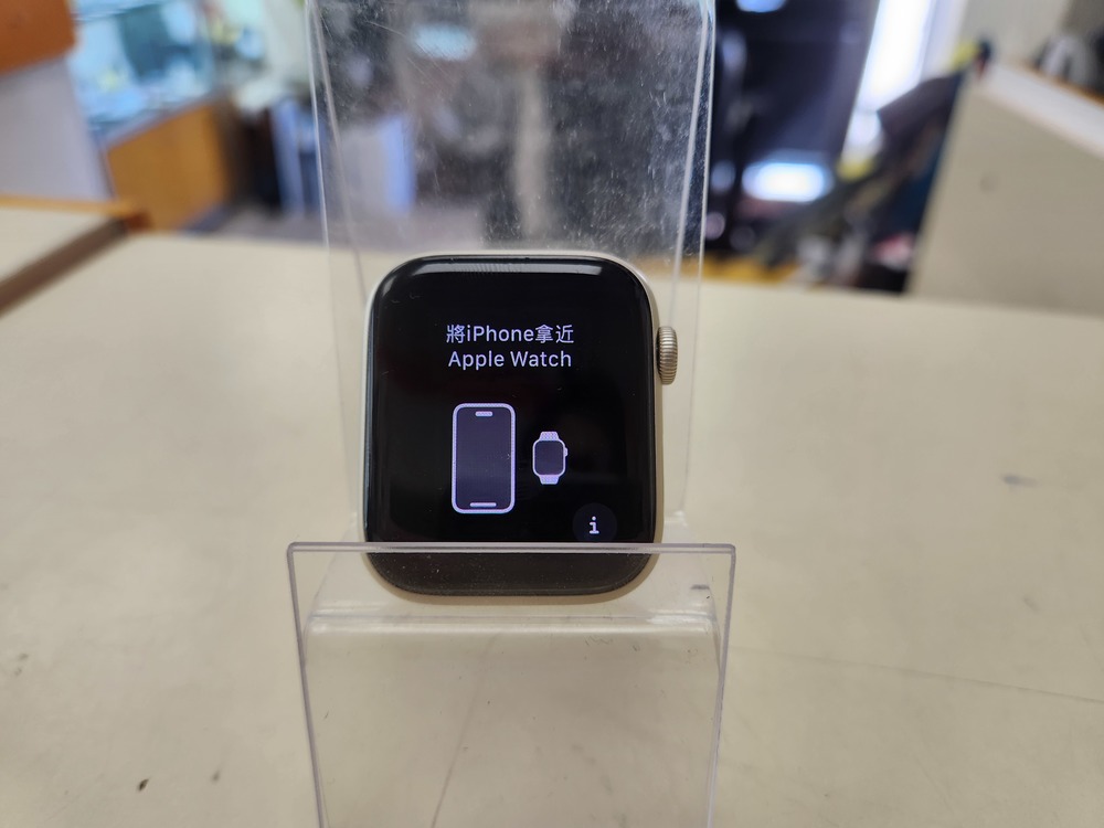 Смарт-часы Apple Watch Series 4 40 мм
