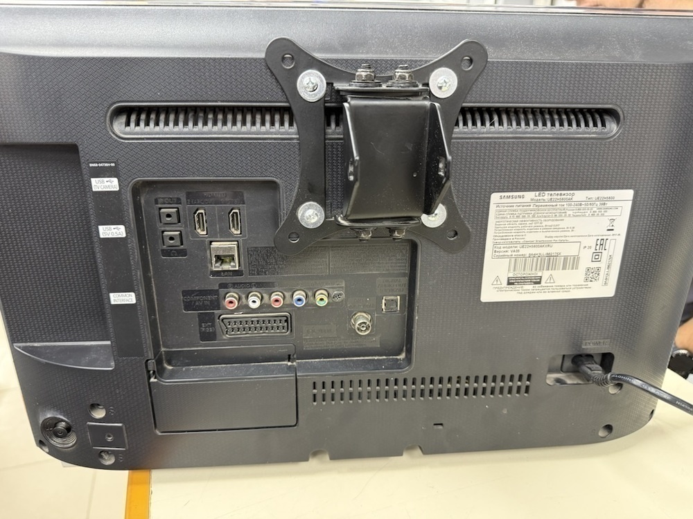 LED Телевизор Samsung UE22H5600AK