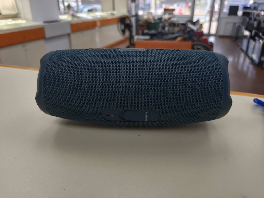 Портативная акустика JBL Charge 5