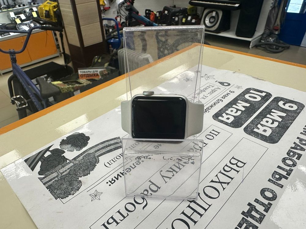 Смарт-часы Apple Watch Series 3 38 мм