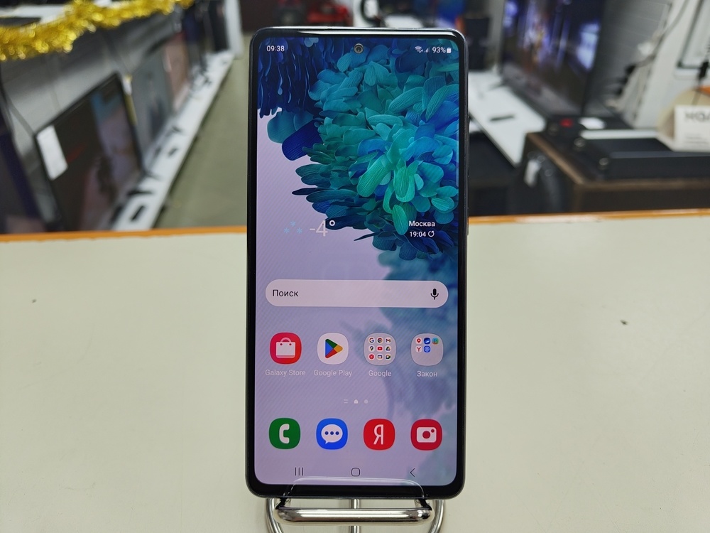 Смартфон Samsung Galaxy S20 FE 6/128