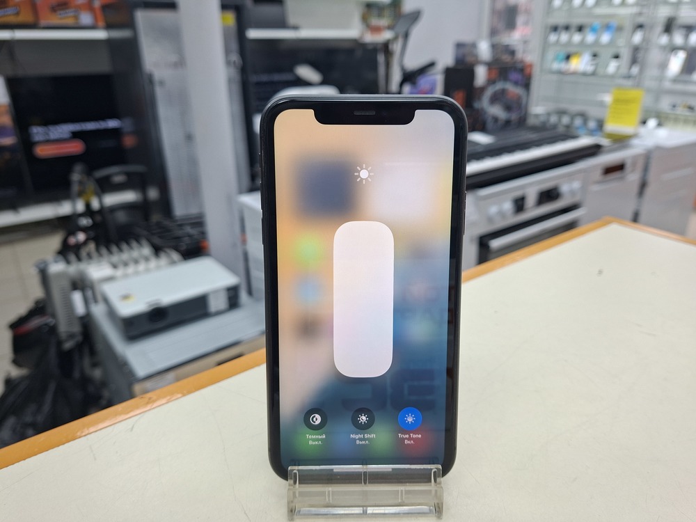 Смартфон Apple iPhone 11 64Gb