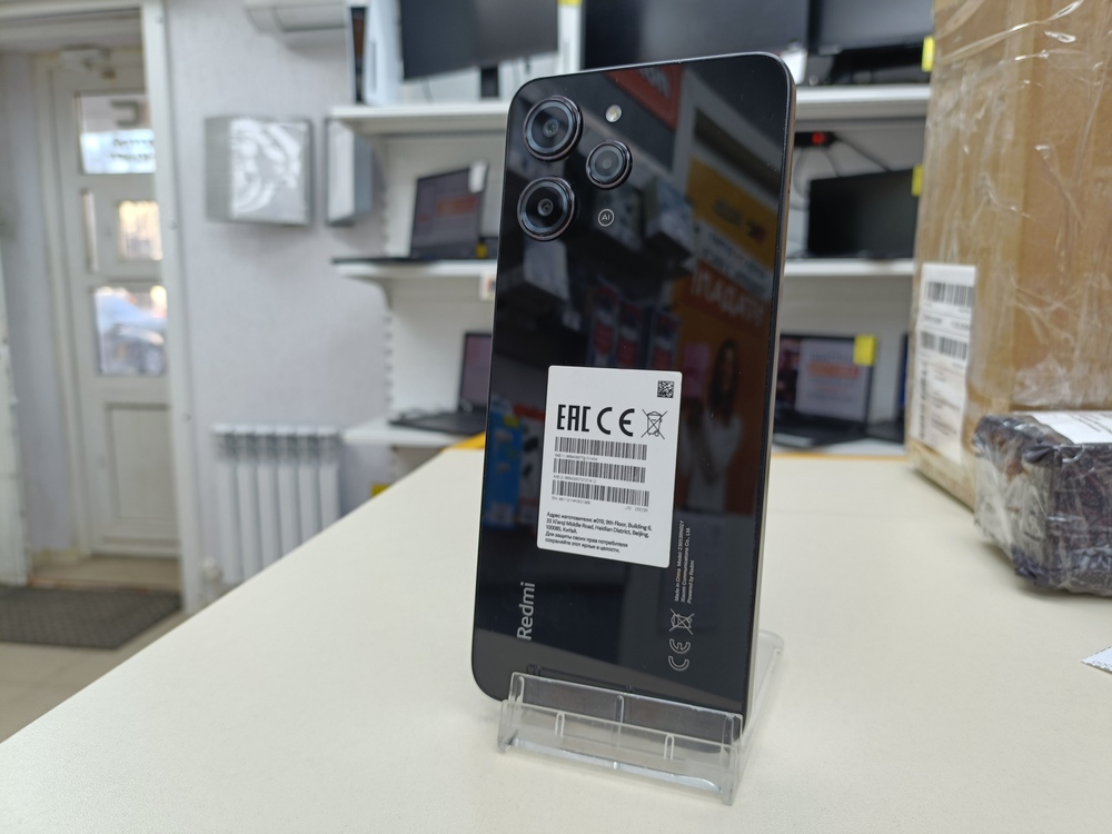 Смартфон Xiaomi Redmi 12 8/256