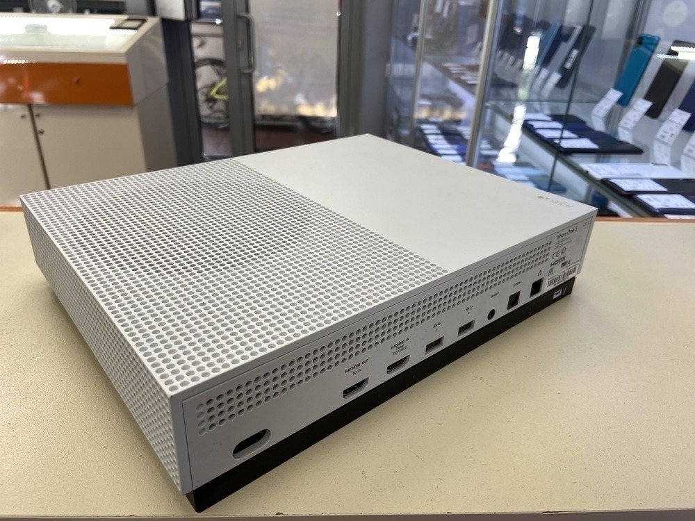 Игровая приставка Xbox One S 500Gb