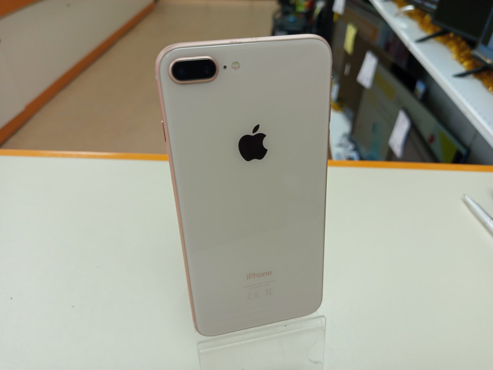 Смартфон Apple iPhone 8 Plus 64Gb
