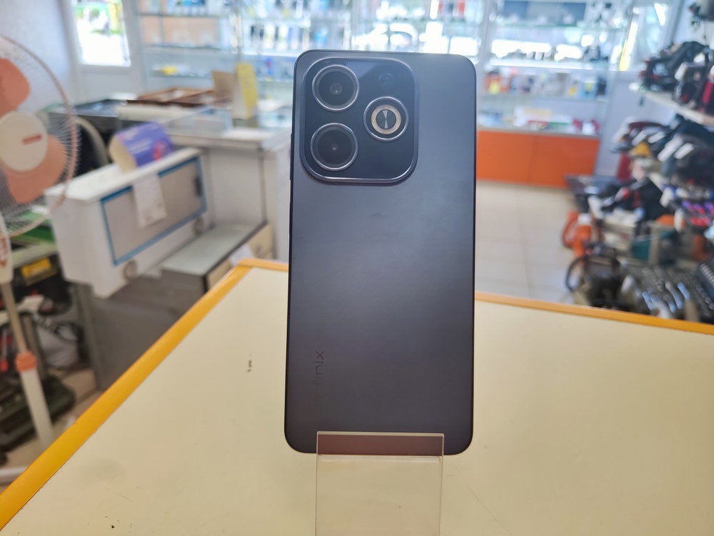 Смартфон Infinix HOT 40i 4/128