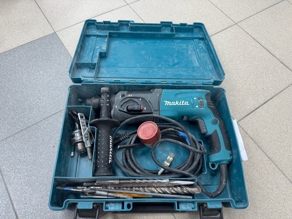 Перфоратор Makita HR2470