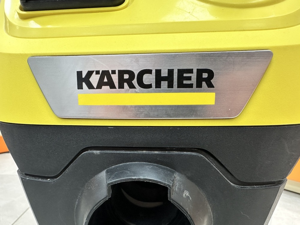 Пылесос Karcher WD 3;