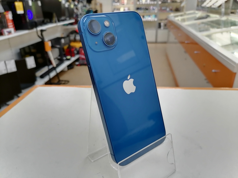 Смартфон Apple iPhone 13 128Gb