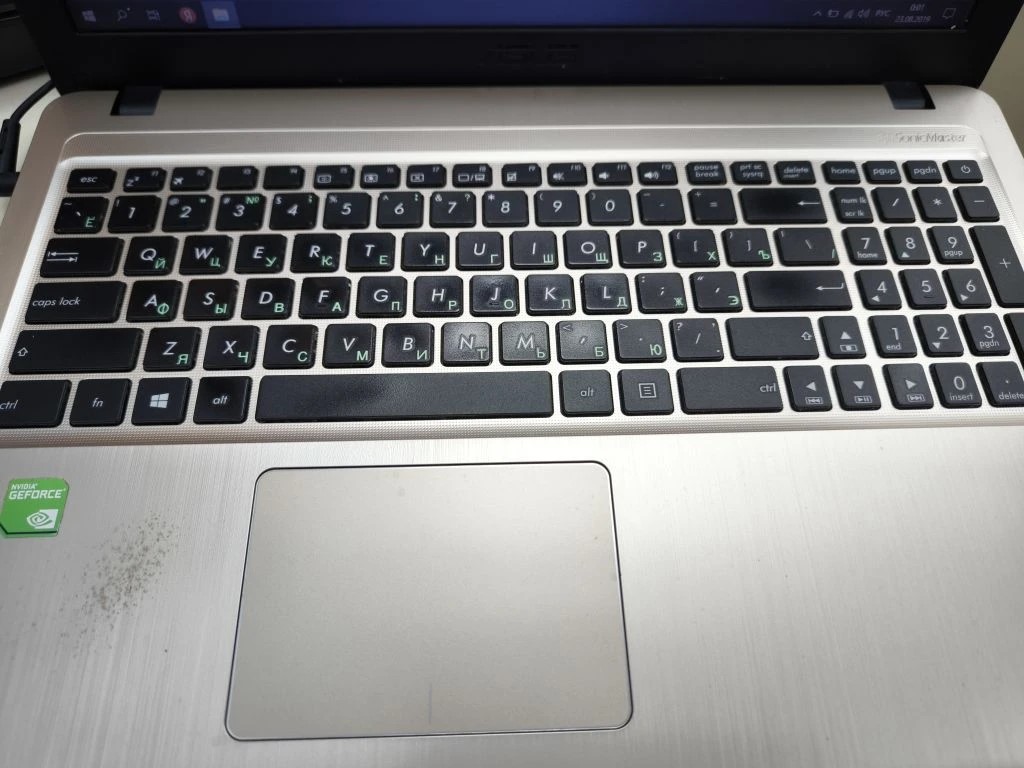 Ноутбук ASUS Asus K540U; Pentium 4417U, GeForce MX110, 4 Гб, 240 Гб, Нет