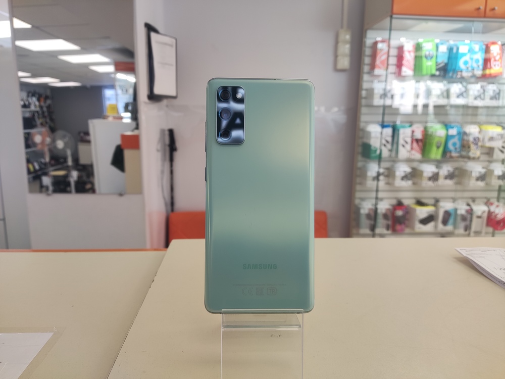 Смартфон Samsung Galaxy S20 FE 6/128