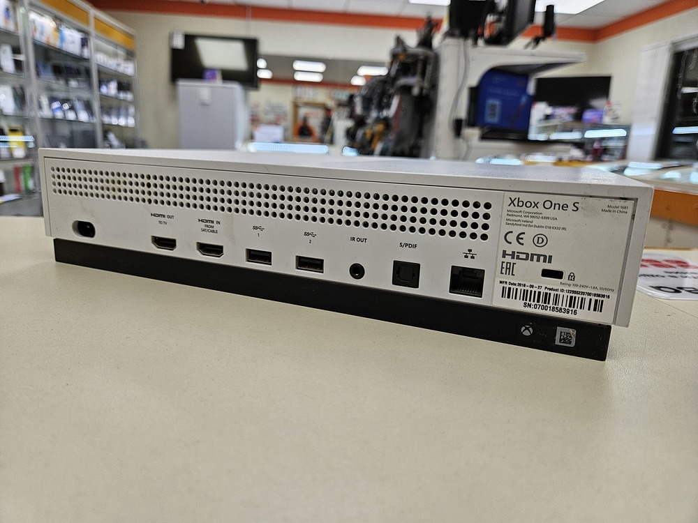 Игровая приставка Xbox One S 1TB