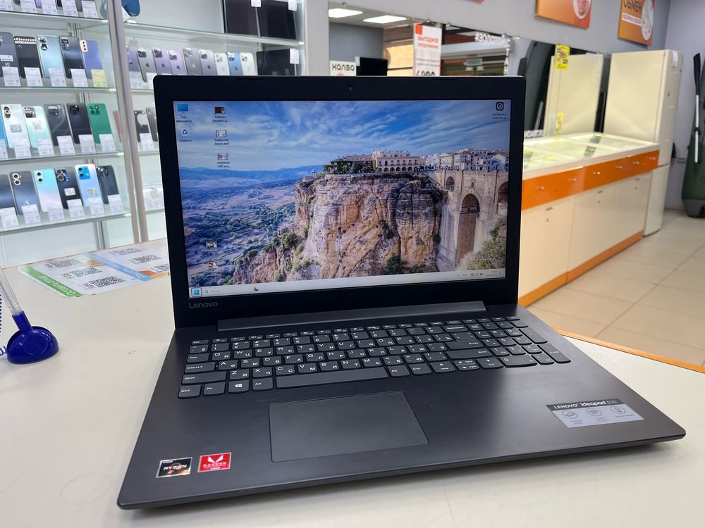 Ноутбук Lenovo; Ryzen 5 2500U, Intel Iris Graphics 540, 4 Гб, 512 GB, Нет