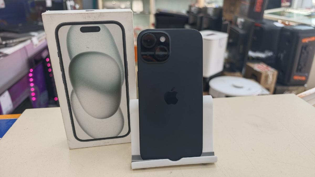 Смартфон Apple Iphone 15 128Gb