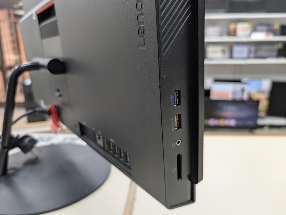 Моноблок Lenovo M910Z; Core i5-7500, Intel HD Graphics 630, 8 Гб, Нет, 500 Гб