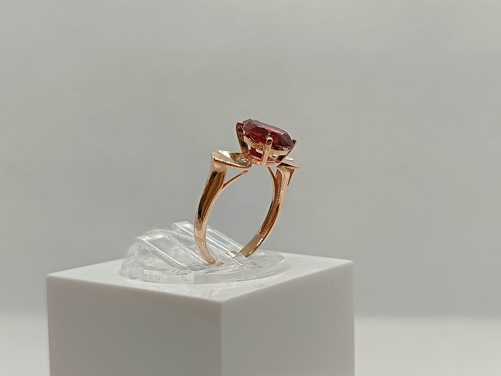 КОЛЬЦО С КАМНЯМИ (Au 585)