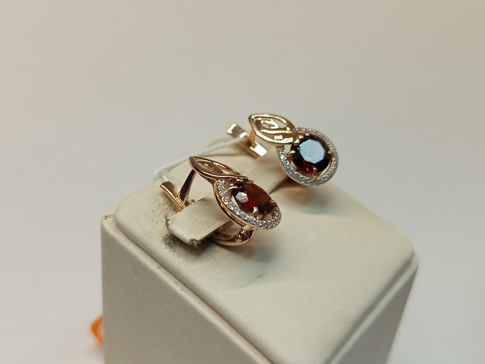 СКМИ585 СЕРЬГИ С КАМНЯМИ (Au 585)