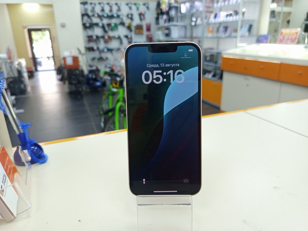 Смартфон Apple iPhone 13 128Gb