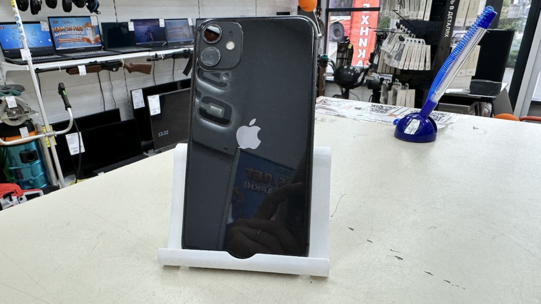 Смартфон Apple iPhone 11 64Gb