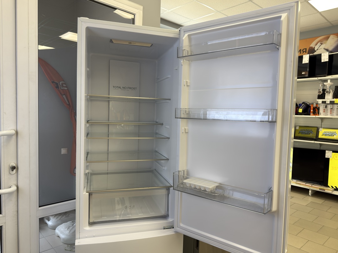 Холодильник Haier CEF537AWG