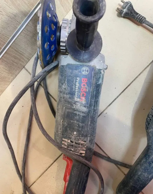 Угловая шлифмашина Bosch GWS 2200