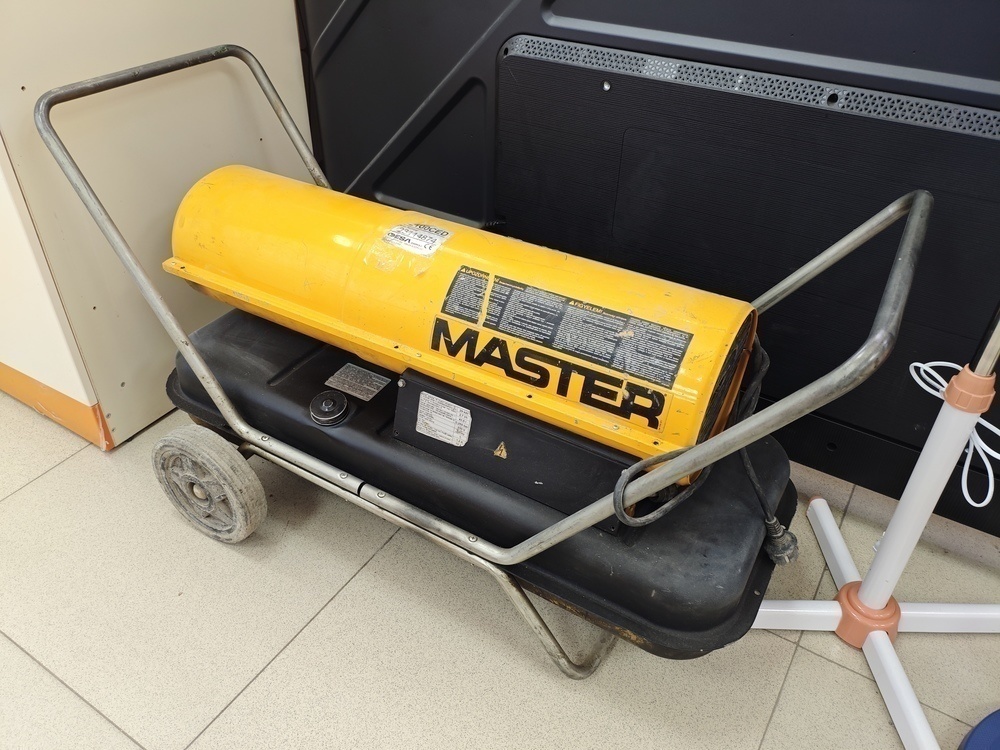Тепловая пушка Master B100CED