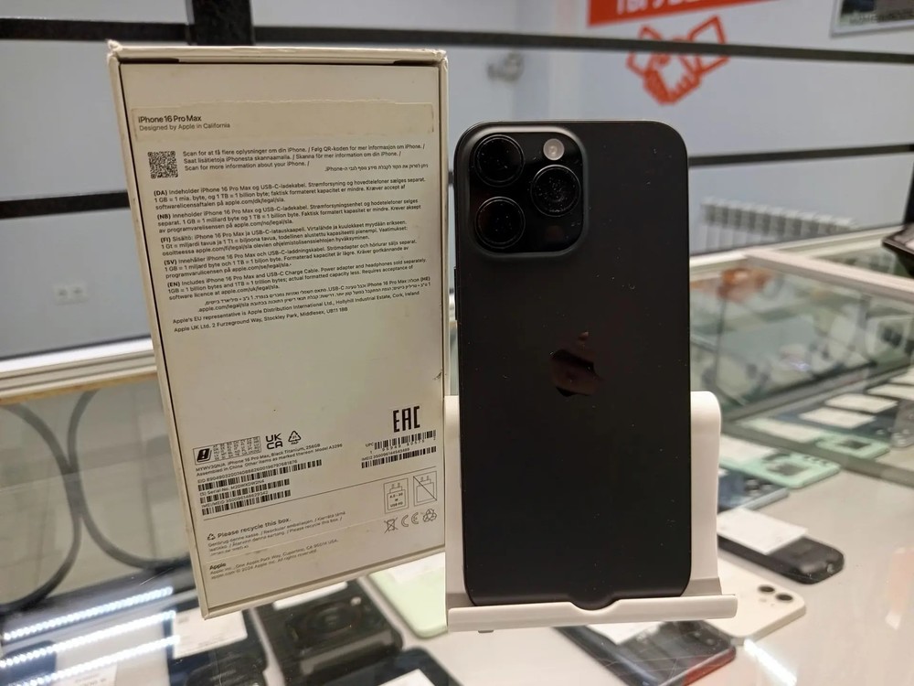 Смартфон Apple Iphone 16 Pro Max 256Gb