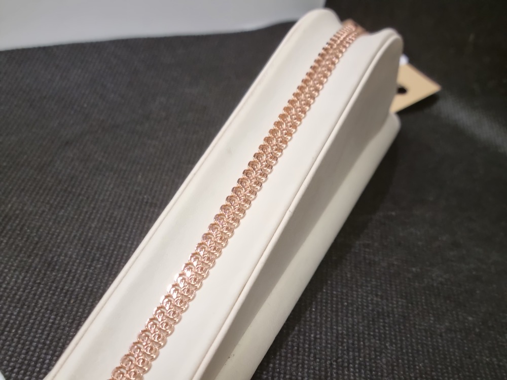 ЦЕПЬ ПУСТОТЕЛАЯ Лав (Au 585)