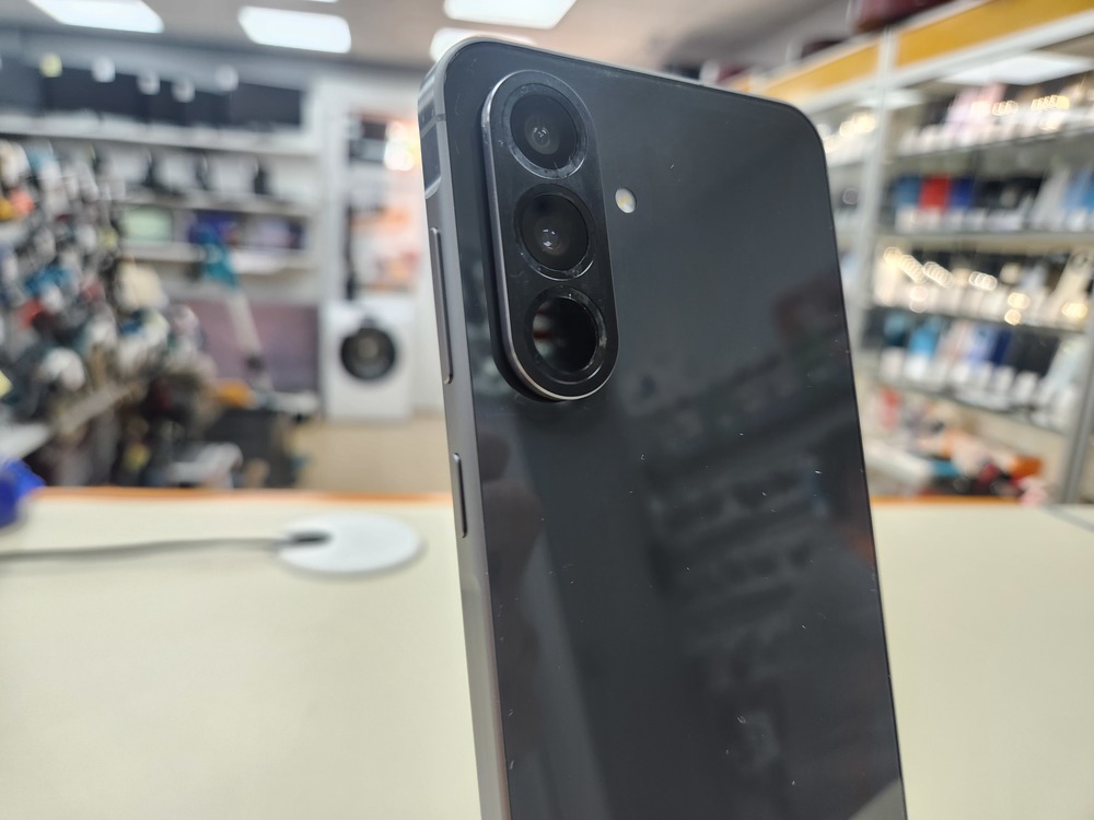 Смартфон Samsung Galaxy A56 12/256