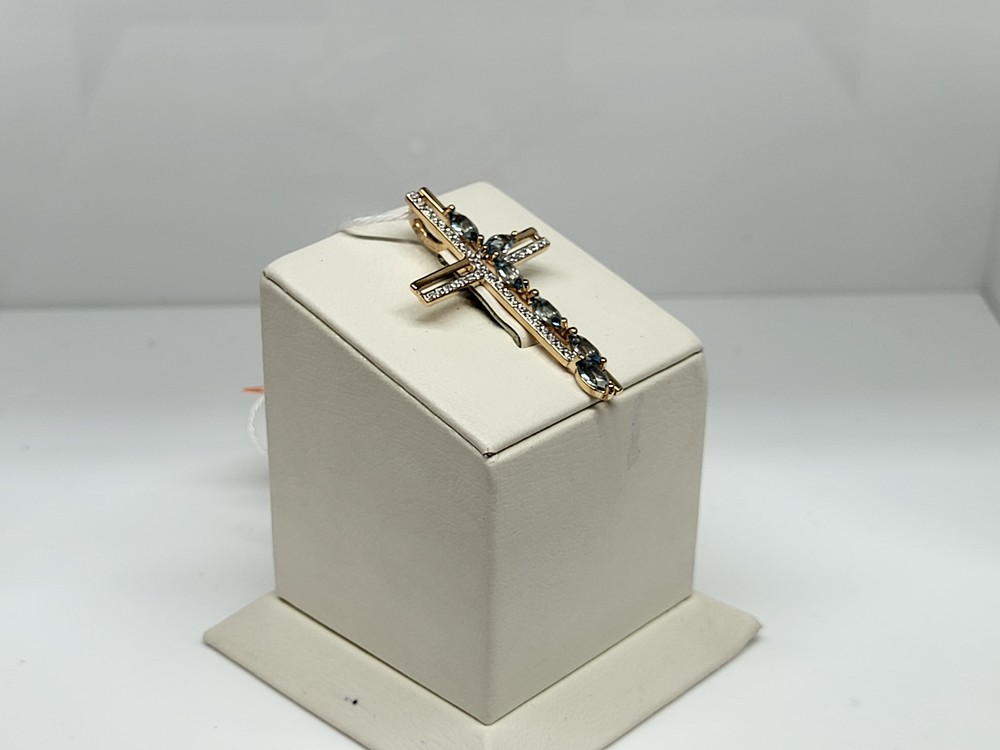 ПОДККИ585 ПОДВЕСКА КРЕСТ С КАМНЯМИ (Au 585)