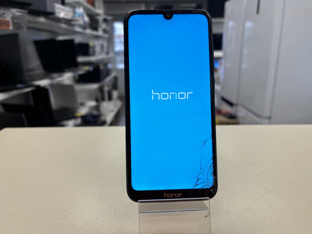 Смартфон Honor 7C 3/32