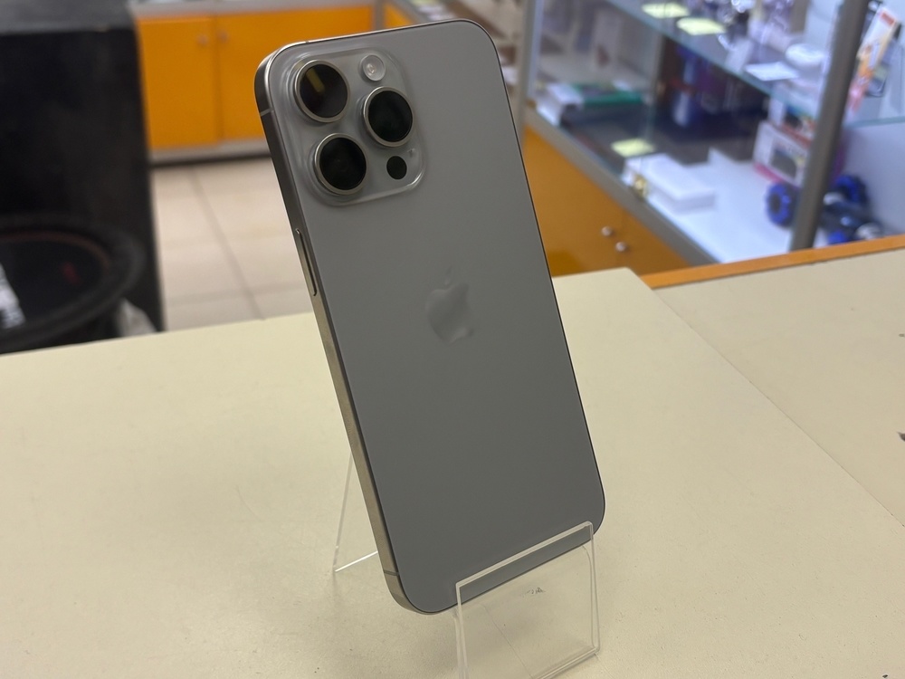 Смартфон Apple iPhone 15 Pro Max 256Gb