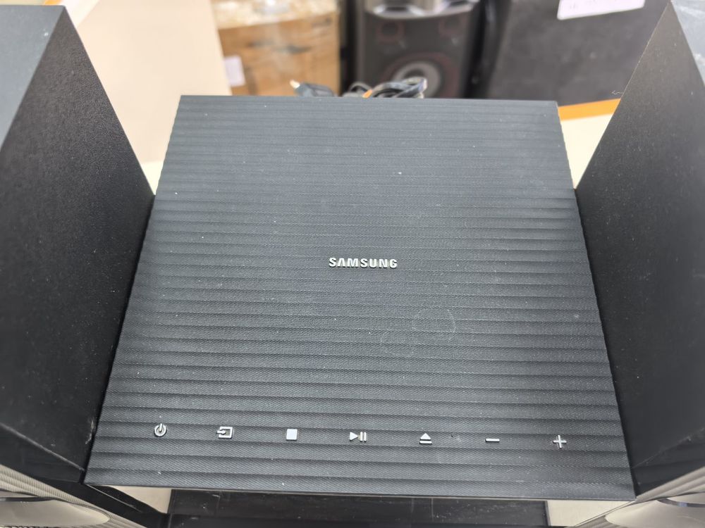 Музыкальный центр Samsung MM-J320