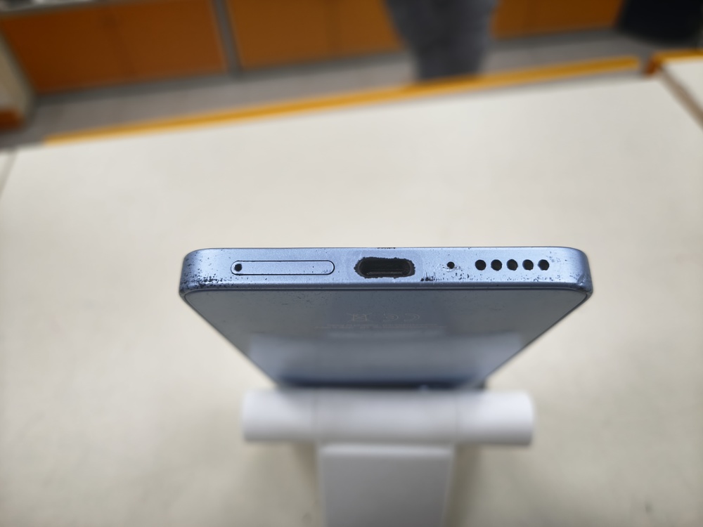Смартфон Xiaomi Redmi note 13 8/128