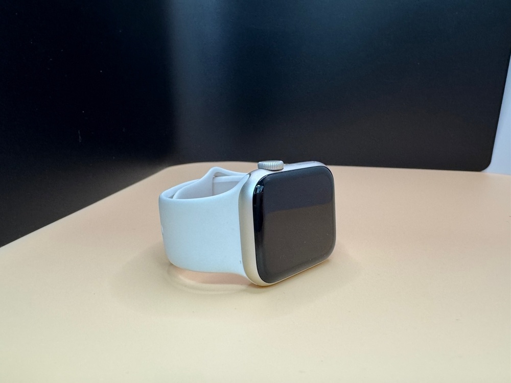 Смарт-часы Apple Watch SE 2022 40mm